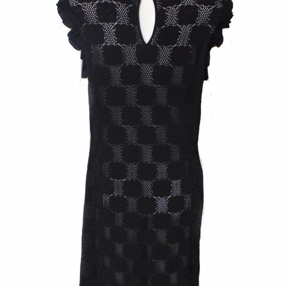 Chanel Black Lace Camelia Dress, size 8 - Picture 3 of 6